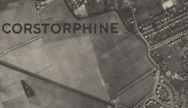 Aerial photograph used to investigate the possible Broomhall enclosure